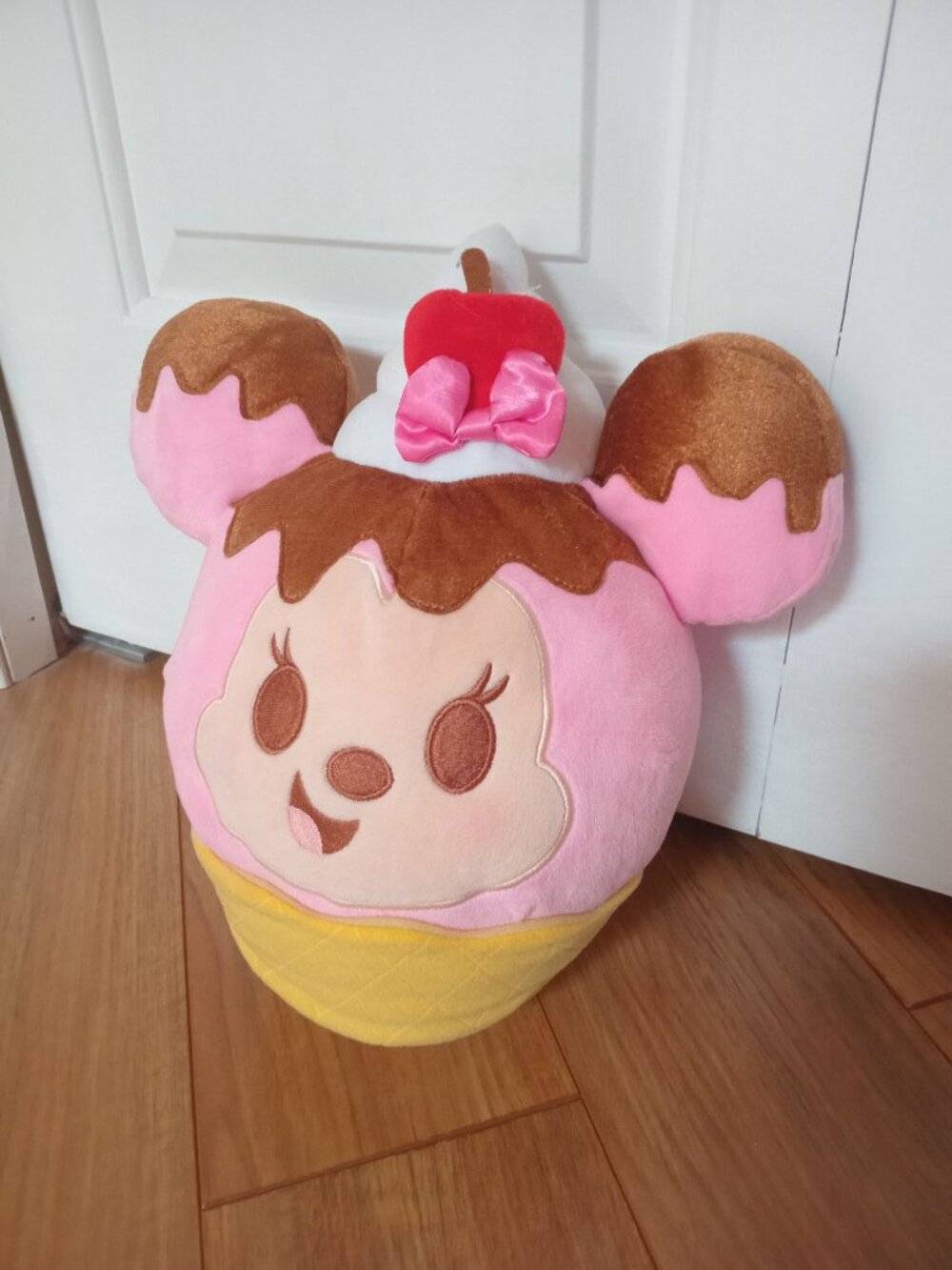 Disney Minnie Ice Cream Plush
